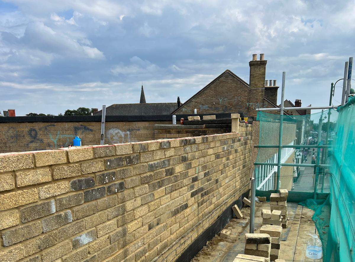 LB-Construction-Maintenance-company-hampshire-dorset-wiltshire-New-wall-built-on-a-shop-in-shirley-southampton-10