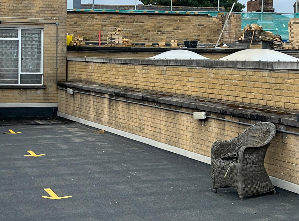 LB-Construction-Maintenance-company-hampshire-dorset-wiltshire-New-wall-built-on-a-shop-in-shirley-southampton-13