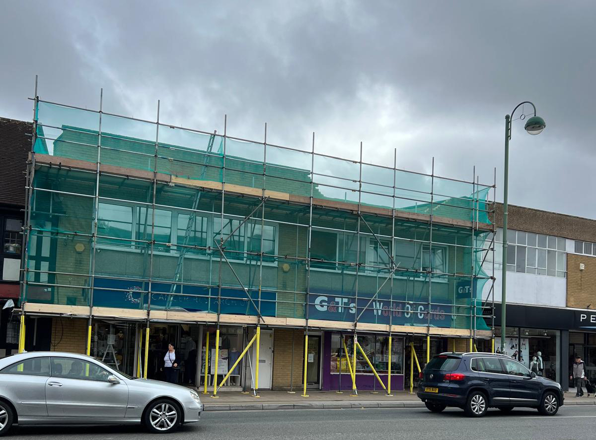 LB-Construction-Maintenance-company-hampshire-dorset-wiltshire-New-wall-built-on-a-shop-in-shirley-southampton-15