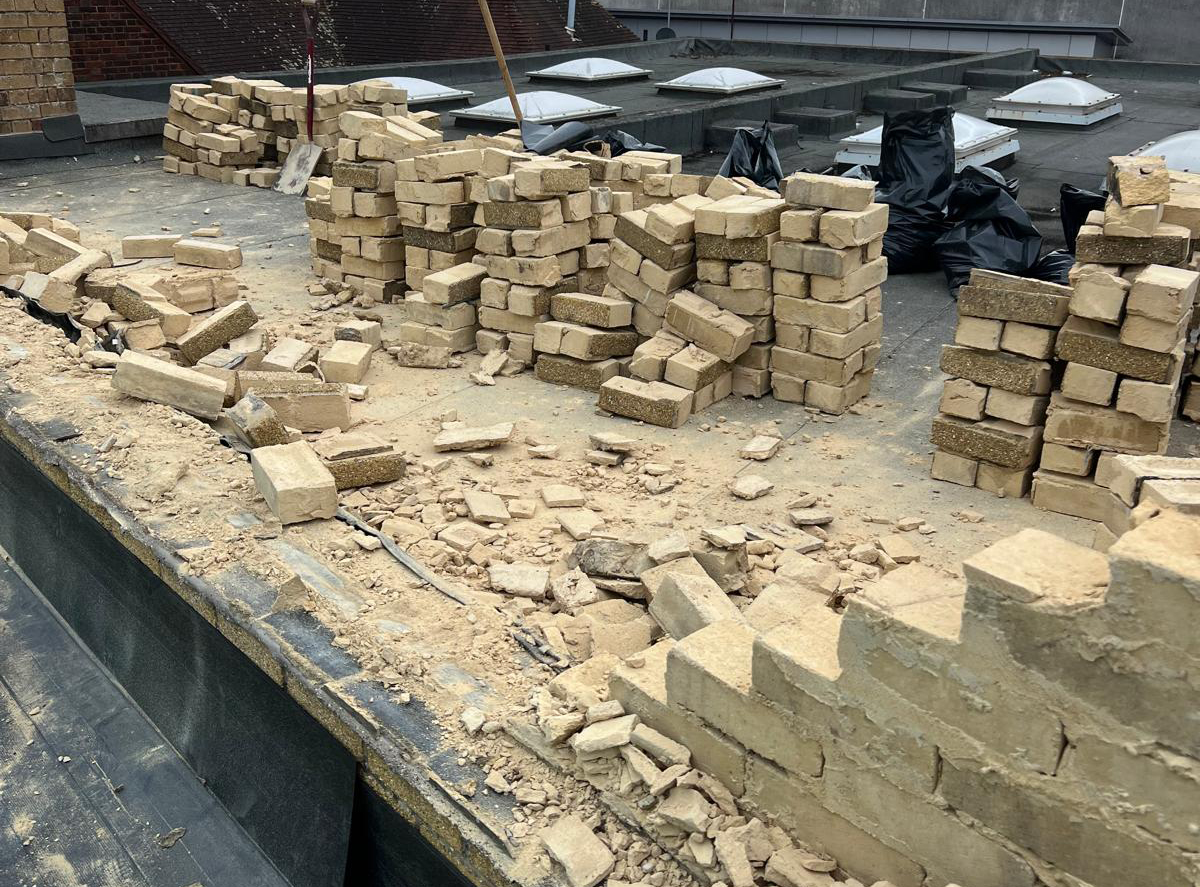 LB-Construction-Maintenance-company-hampshire-dorset-wiltshire-New-wall-built-on-a-shop-in-shirley-southampton-3