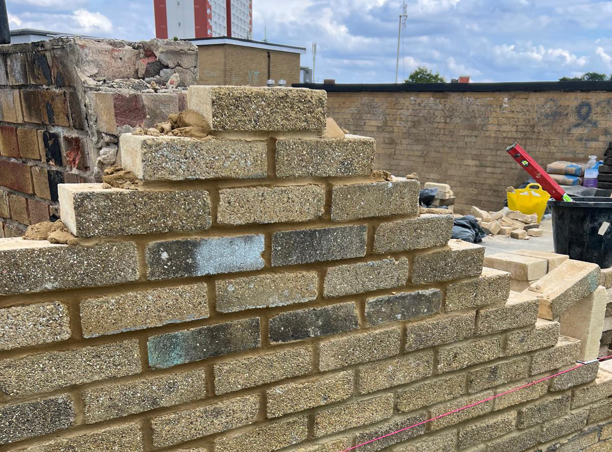LB-Construction-Maintenance-company-hampshire-dorset-wiltshire-New-wall-built-on-a-shop-in-shirley-southampton-4