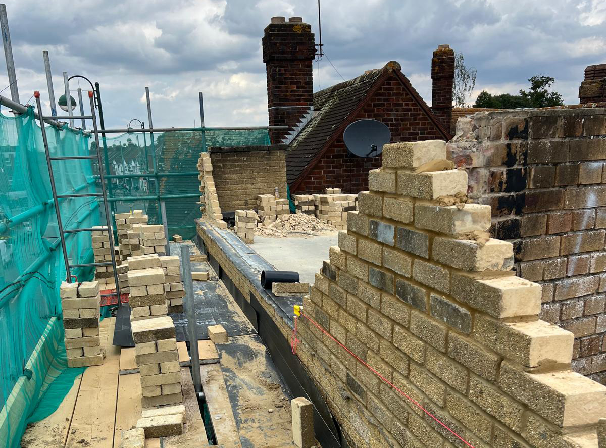 LB-Construction-Maintenance-company-hampshire-dorset-wiltshire-New-wall-built-on-a-shop-in-shirley-southampton-6
