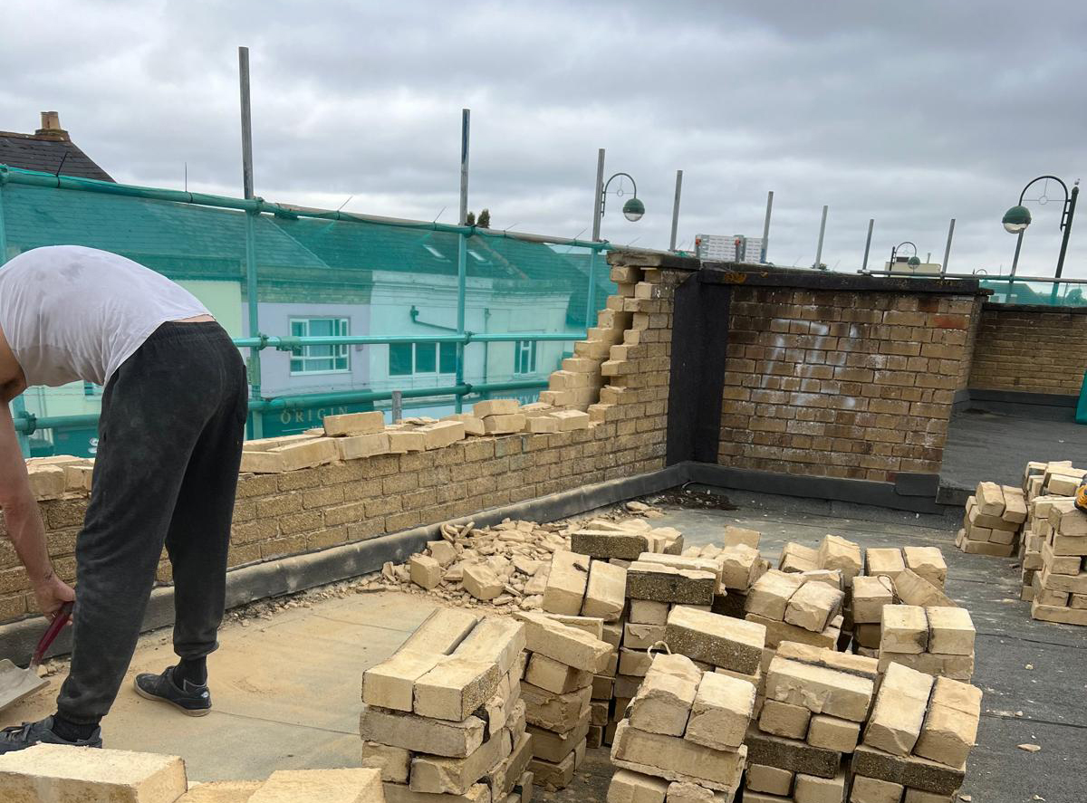 LB-Construction-Maintenance-company-hampshire-dorset-wiltshire-New-wall-built-on-a-shop-in-shirley-southampton-7