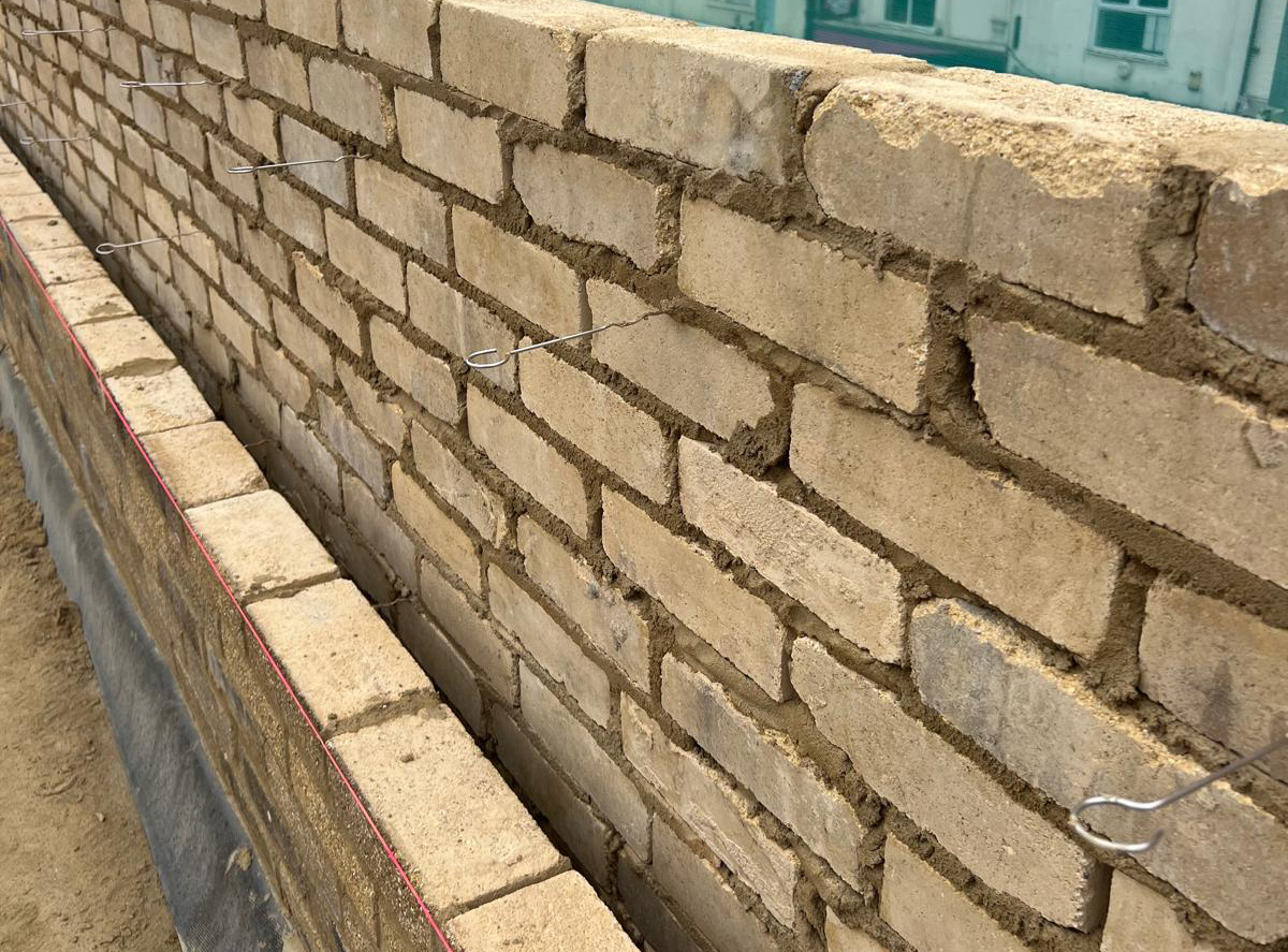 LB-Construction-Maintenance-company-hampshire-dorset-wiltshire-New-wall-built-on-a-shop-in-shirley-southampton-9
