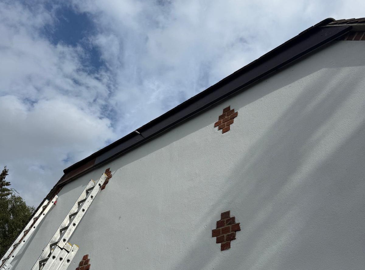 LB-Construction-Maintenance-company-hampshire-dorset-wiltshire-Soffit-and-Facia-Replacement-in-Andover-3
