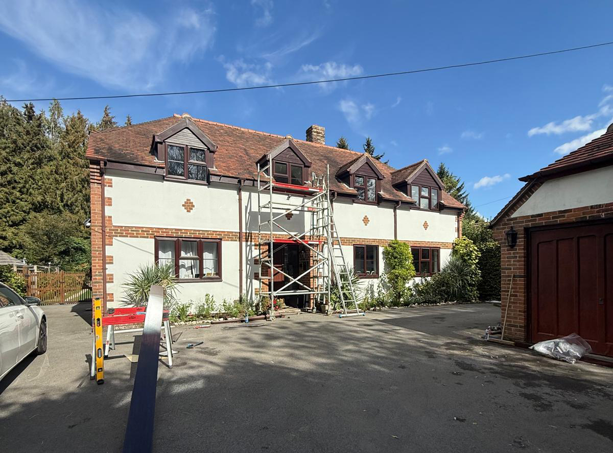 LB-Construction-Maintenance-company-hampshire-dorset-wiltshire-Soffit-and-Facia-Replacement-in-Andover-5