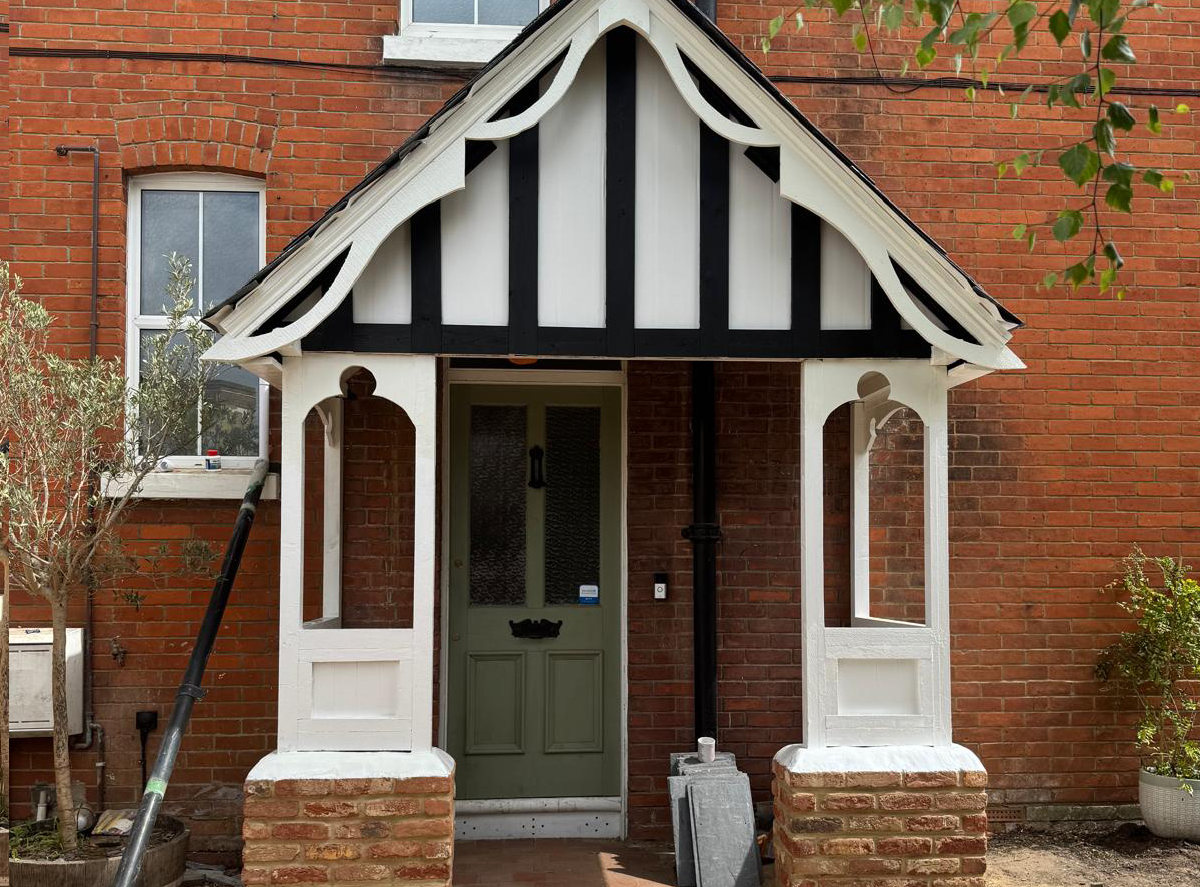 LB-Construction-Maintenance-company-hampshire-dorset-wiltshire-bespoke-porch-in-upper-shirley-southampton-11